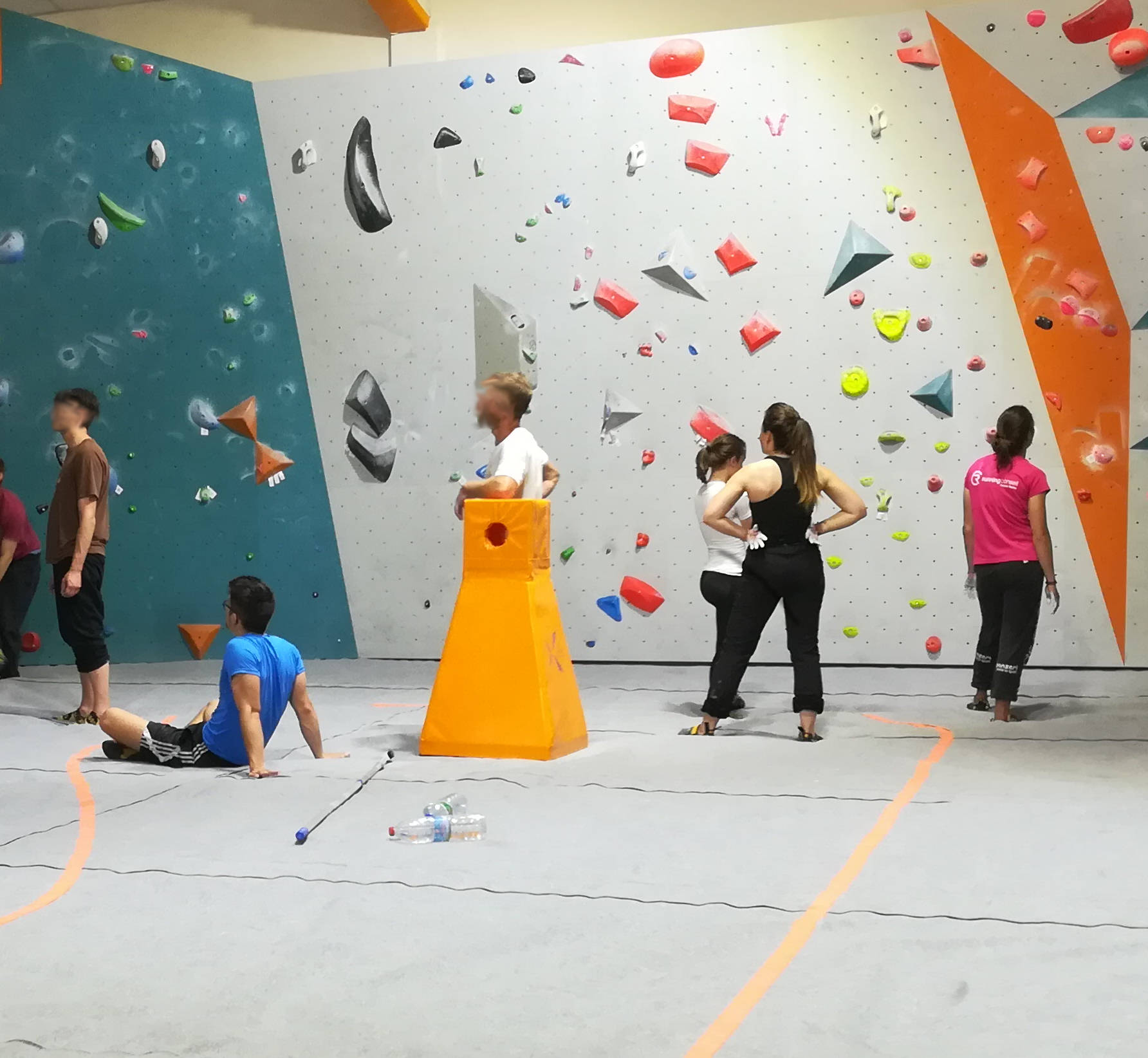 Bac a Magnesie - 60 x 60 x 110 cm (REF BAC-MAGN) Bac a Magnesie - 60 x 60 x 110 cm (REF BAC-MAGN)