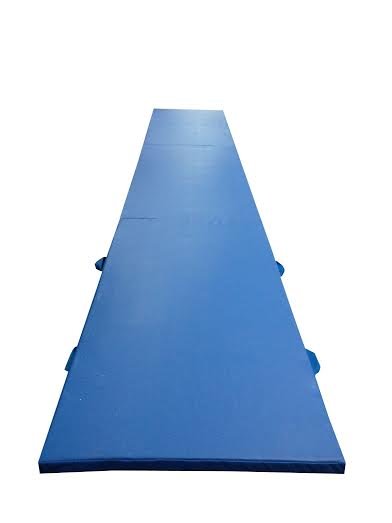 Chemin de tapis pliant avec liaison par bavettes agrippantes sur la largeur - 600 x 100 x 5 cm - Type 2 (REF CHETAP-6.1VP)