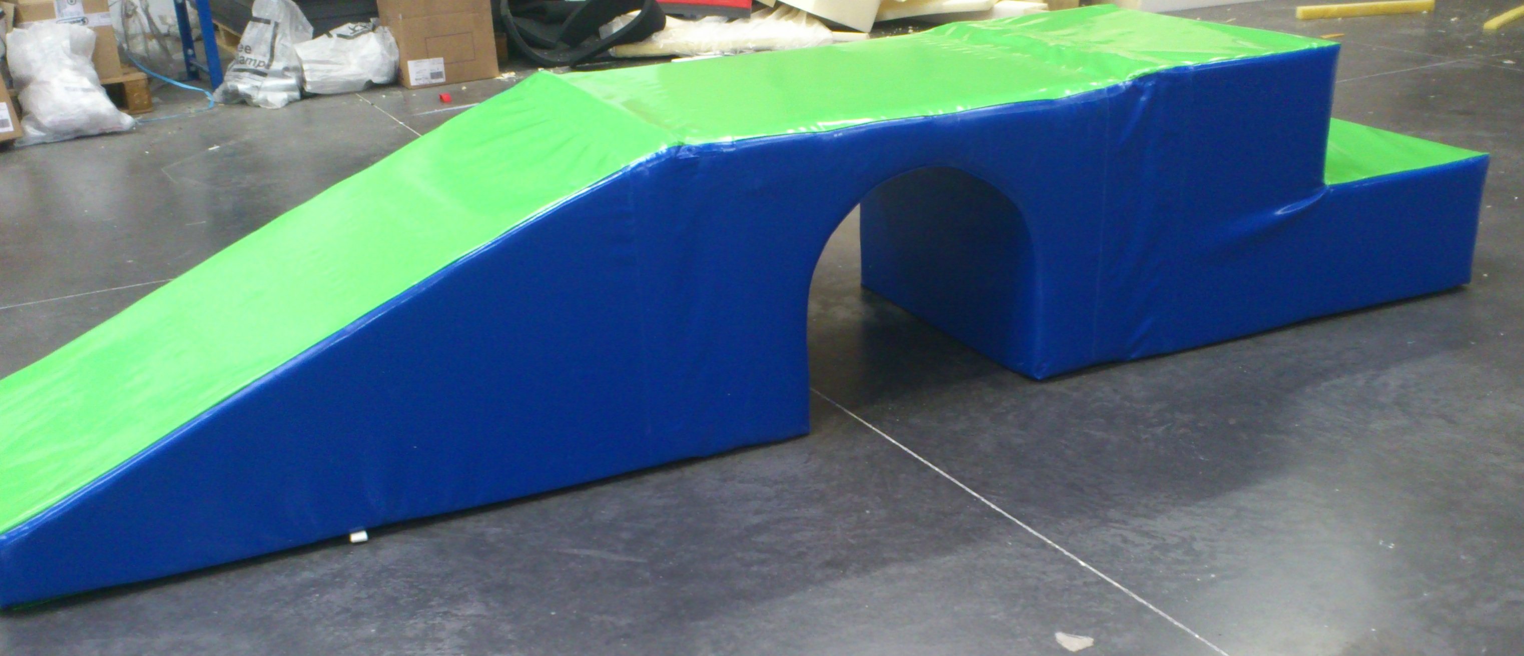 Escalier Tunnel - 320 x 80 x 55 cm - Finition Gamme S : Escalier + Tunnel + Plan De glissade (REF SNOWS-2.1) Escalier Tunnel - 320 x 80 x 55 cm - Finition Gamme S : Escalier + Tunnel + Plan De glissade (REF SNOWS-2.1)