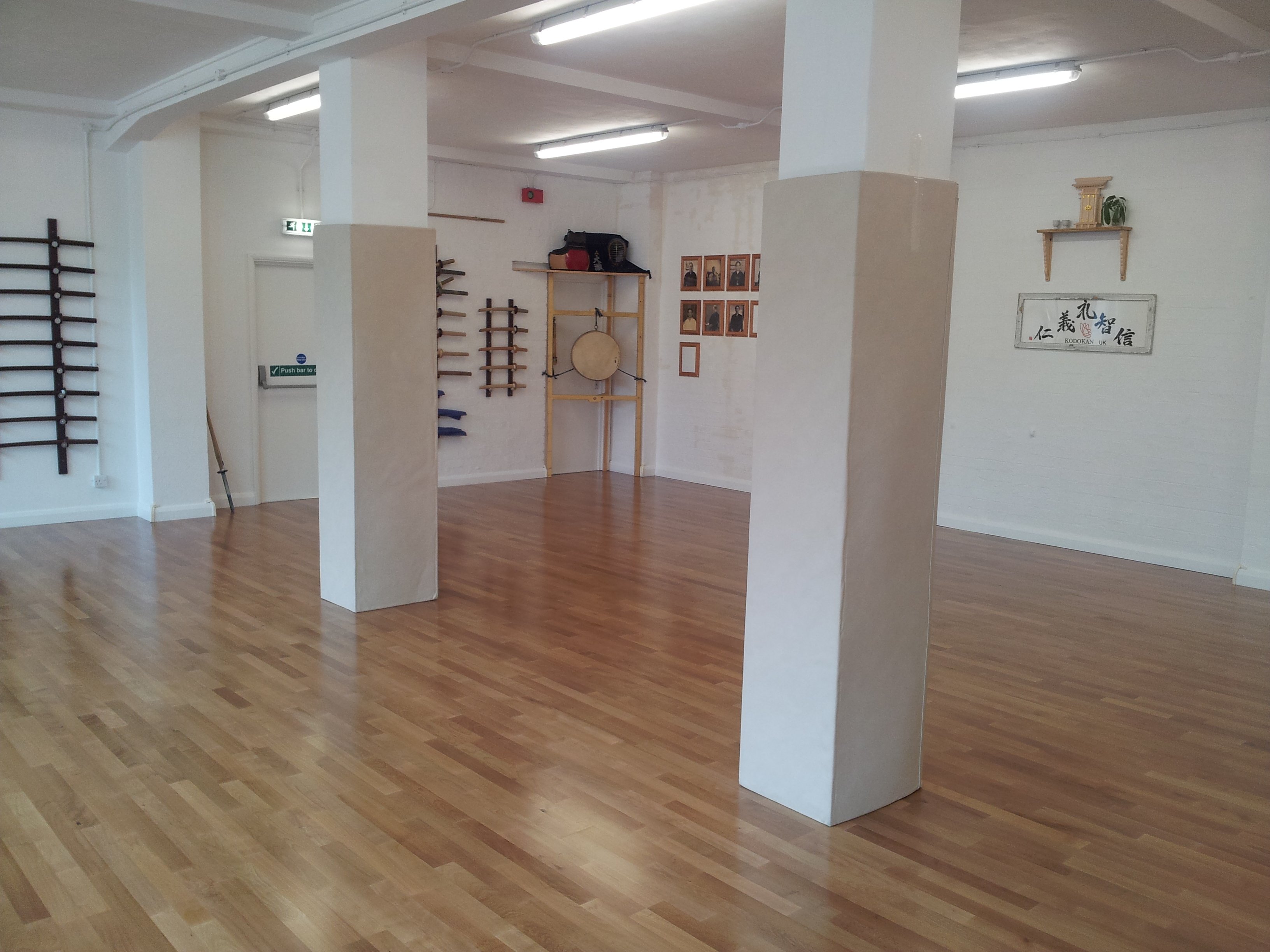 Protection de poteau carre/rectangle Hauteur: 200cm. Mousse PE 4cm. Dev 40cm max (REF Prot-R200PE.1) Protection de poteau carre/rectangle Hauteur: 200cm. Mousse PE 4cm. Dev 40cm max (REF Prot-R200PE.1)