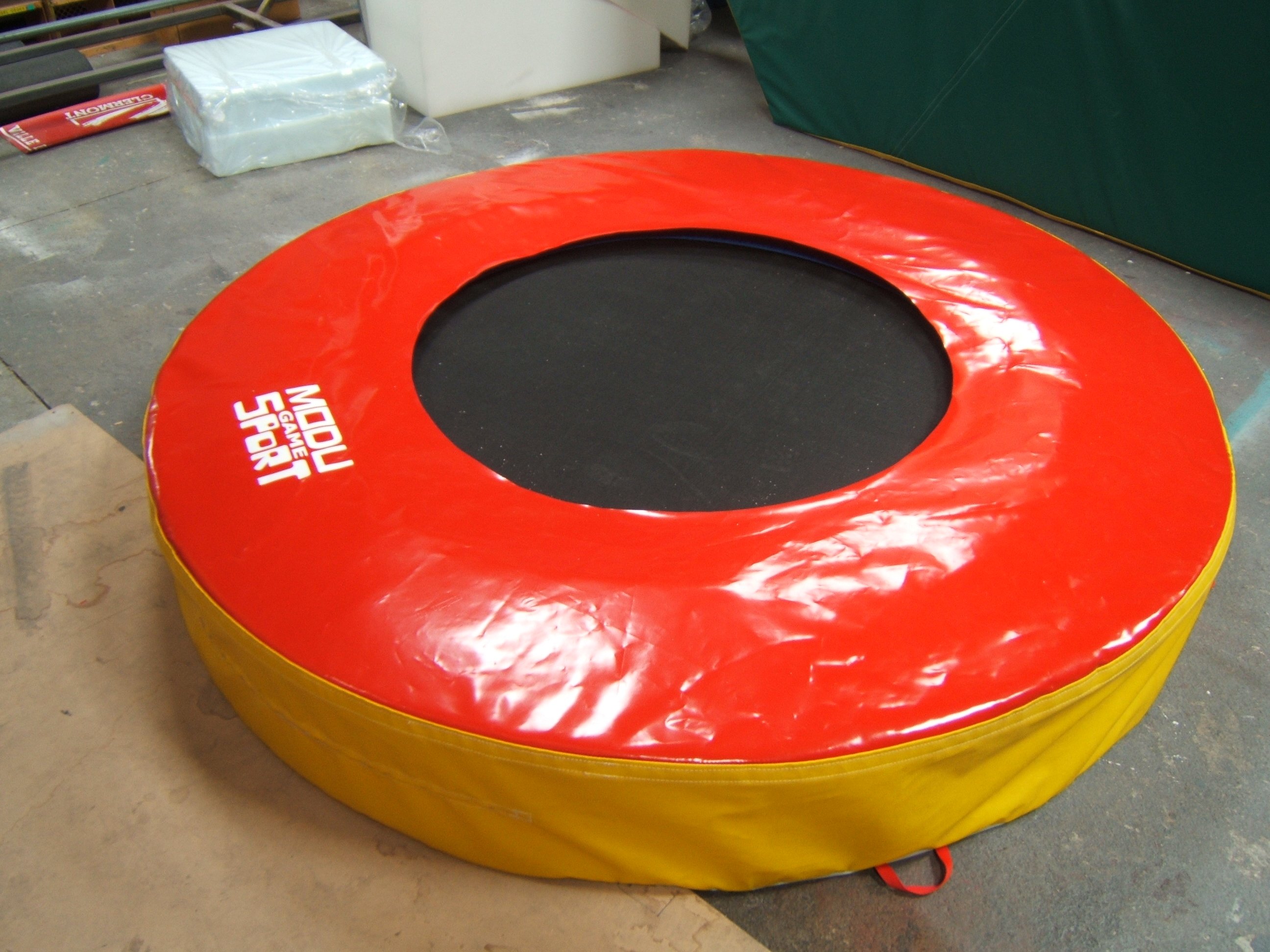 TrampoMouss (Trampoline + Foam) Custom made foam around the trampoline (REF MS-38.45)